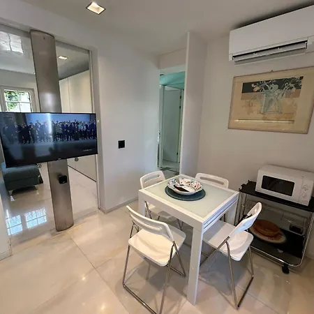 Two-room In The Center Of Dei Marmi Апартаменты *